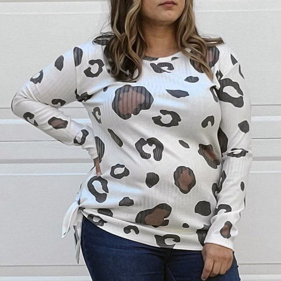 Viamor Tops - Ribbed Leopard Top